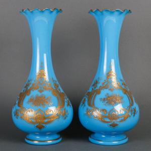 Magnificent Pair Of Blue Opaline Vases, Decorated With Gilding, 19th Century