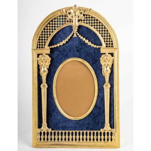 Cadre à poser en bronze doré et velours bleu – Style Louis XVI, fin XIXe siècle