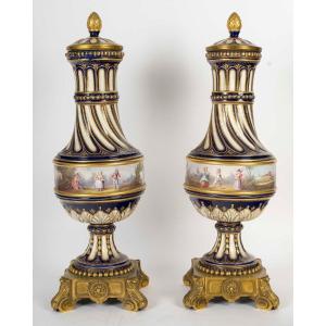 Pair Of Large Twisted Vases In Painted And Gilded Porcelain, 19th Century
