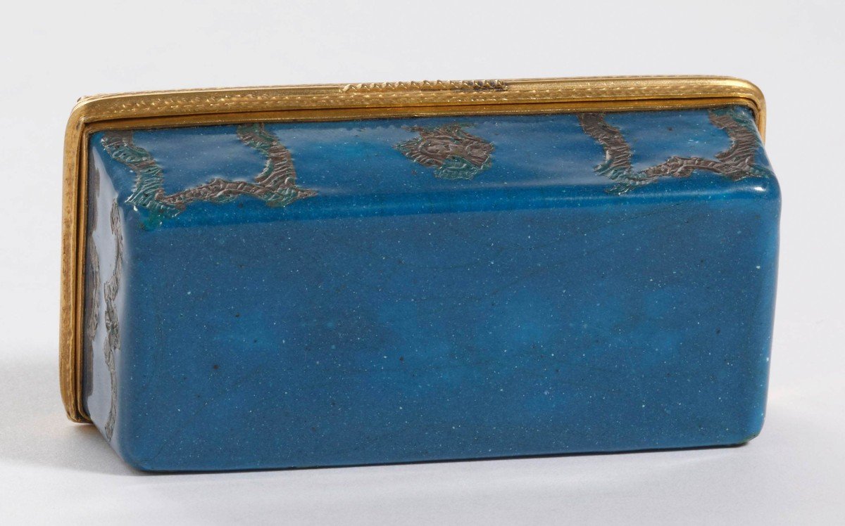 Enamel Snuffbox In The Shape Of A Suitcase Ellwangen Circa 1765 Andreas Bechdolff 1733 - 1807-photo-2