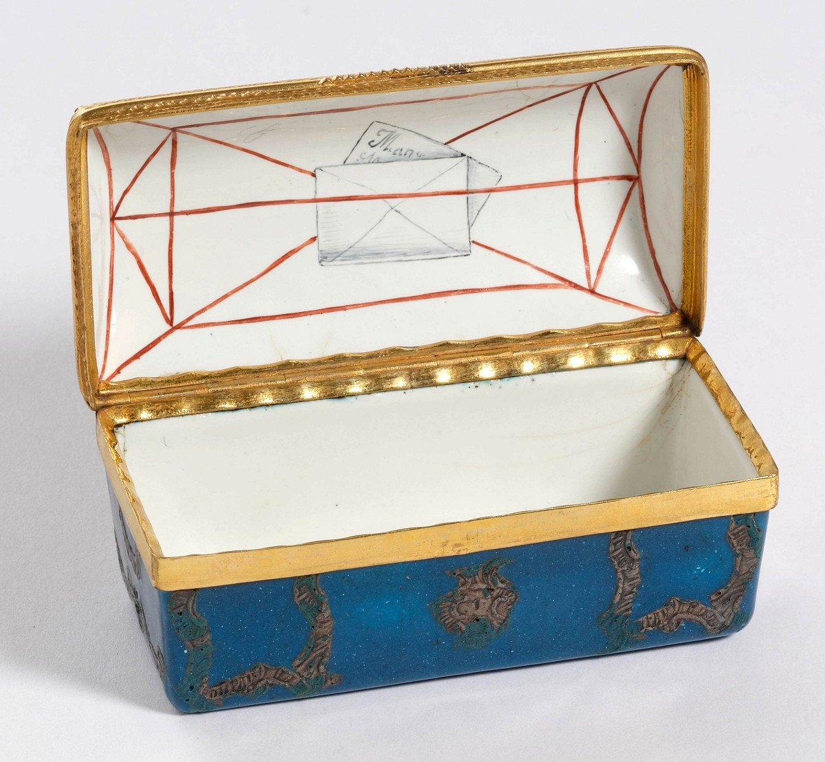 Enamel Snuffbox In The Shape Of A Suitcase Ellwangen Circa 1765 Andreas Bechdolff 1733 - 1807-photo-3