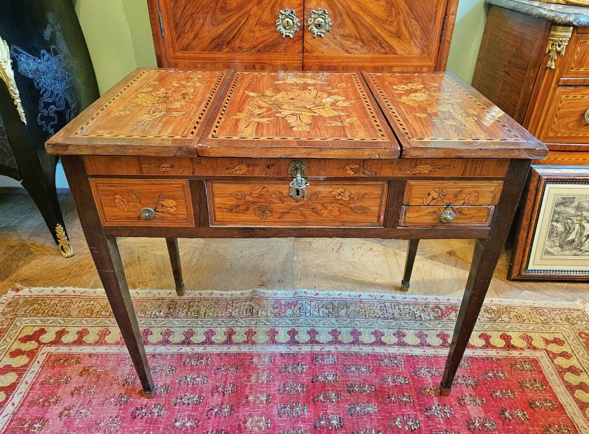 Poudreuse Louis XVI Vers 1775 Coiffeuse  81 X 47 Cm, H. 71 Cm