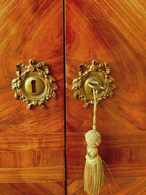Louis XVI Wardrobe Circa 1770 Stamped Delorme Adrien Delorme Master June 22, 1748  -photo-2