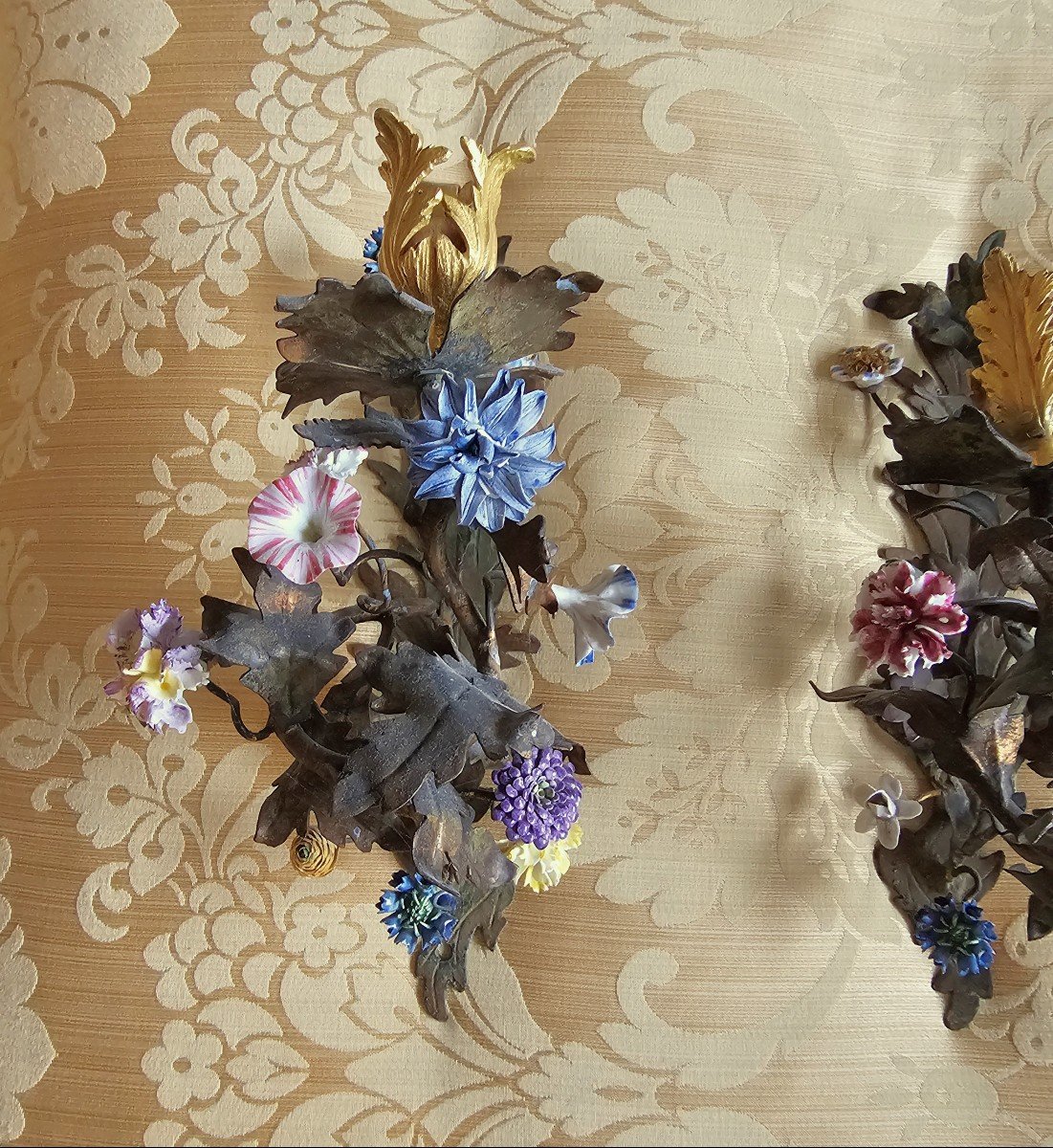 Paire d'appliques avec fleurs en porcelaine Vincennes LOUIS XV  vers 1750-photo-3