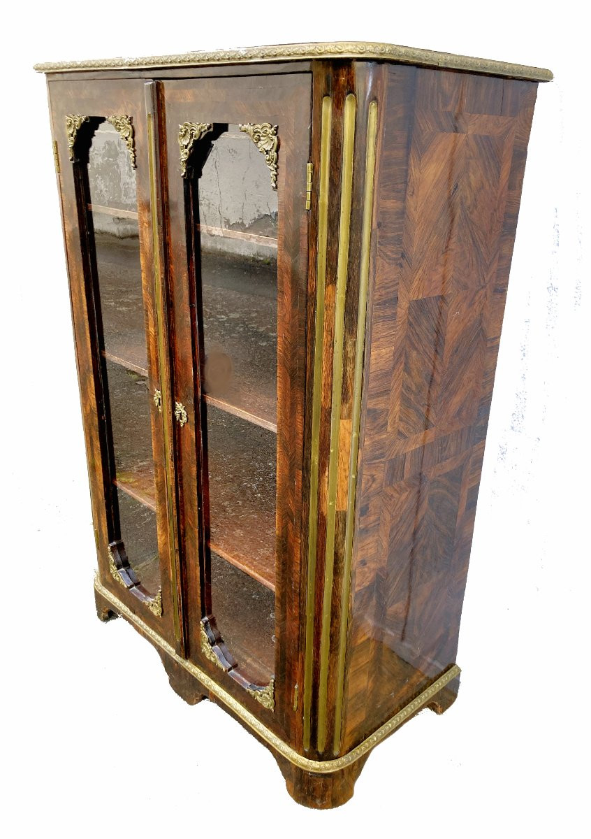 Vitrine Régence vers 1720  H.131 cm, L.90 cm, P.47 cm  -photo-4