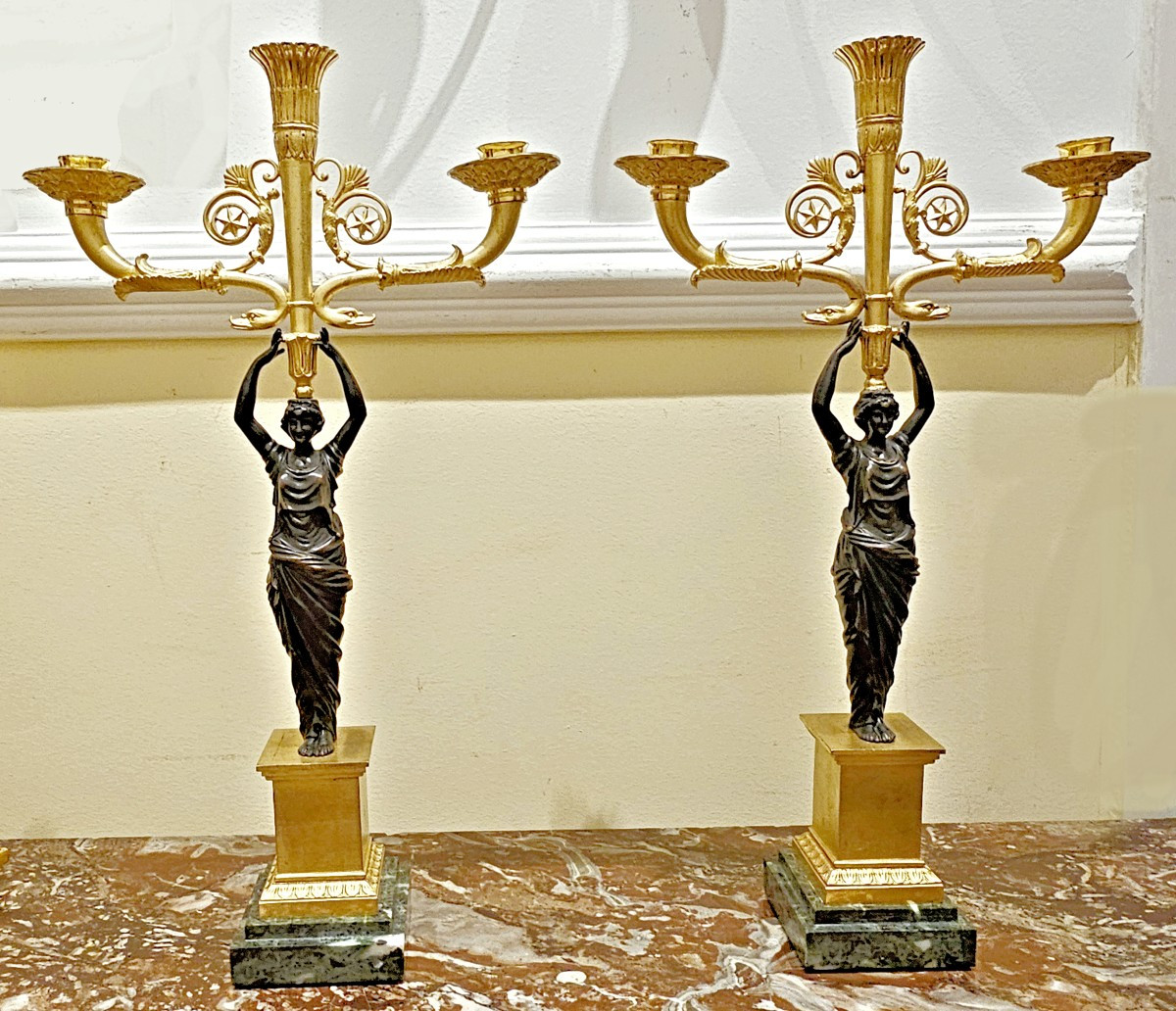 Candélabres Paire Cariatides Empire vers 1820  H. 49 cm, L. 28,5 cm 