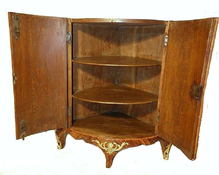 Encoignure Louis XV Vers 1750  Estampillée J. Tuart  Jean-Baptiste Tuart Maître 1. Février 1741-photo-2