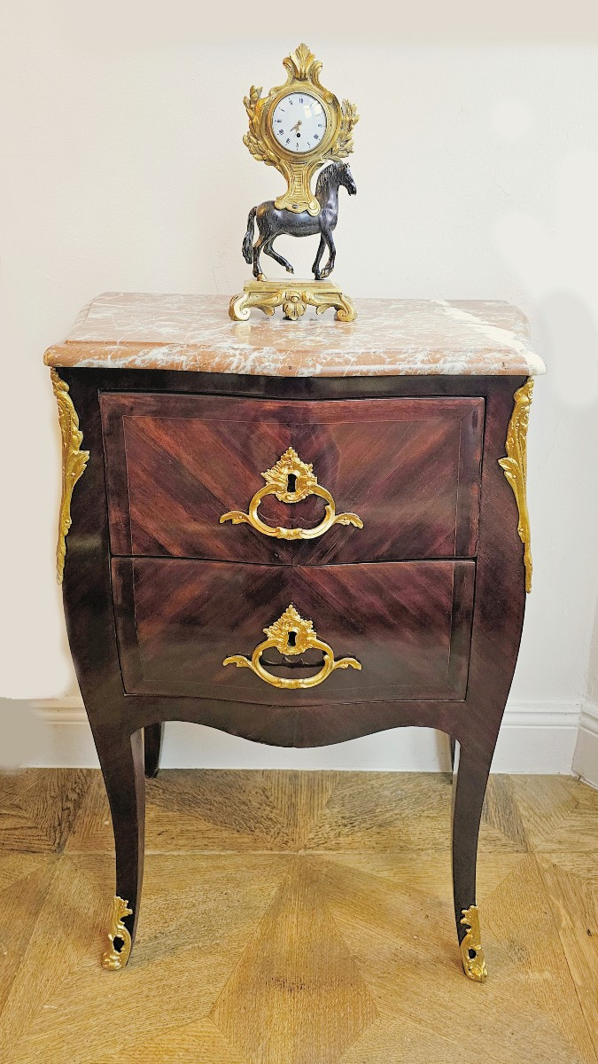 Commode Louis XV    Estampillée Olivier JME    Jean-François Olivier 1749-1816  