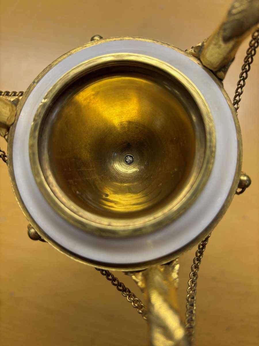 Louis XVI Cassolette, Circa 1790, H. 28 Cm, Gilt Bronze And White Marble. Very Fine Workmanship. -photo-2