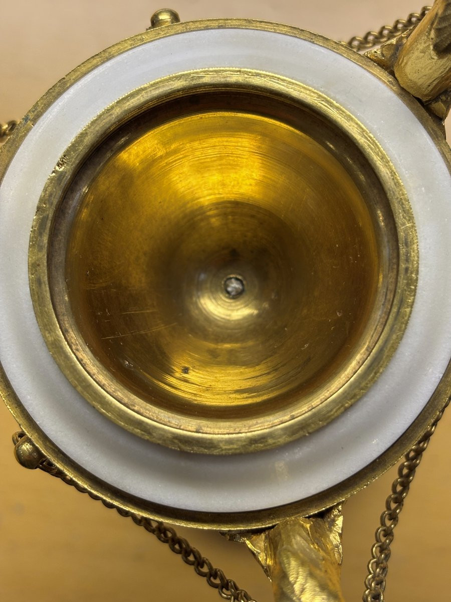 Louis XVI Cassolette, Circa 1790, H. 28 Cm, Gilt Bronze And White Marble. Very Fine Workmanship. -photo-3