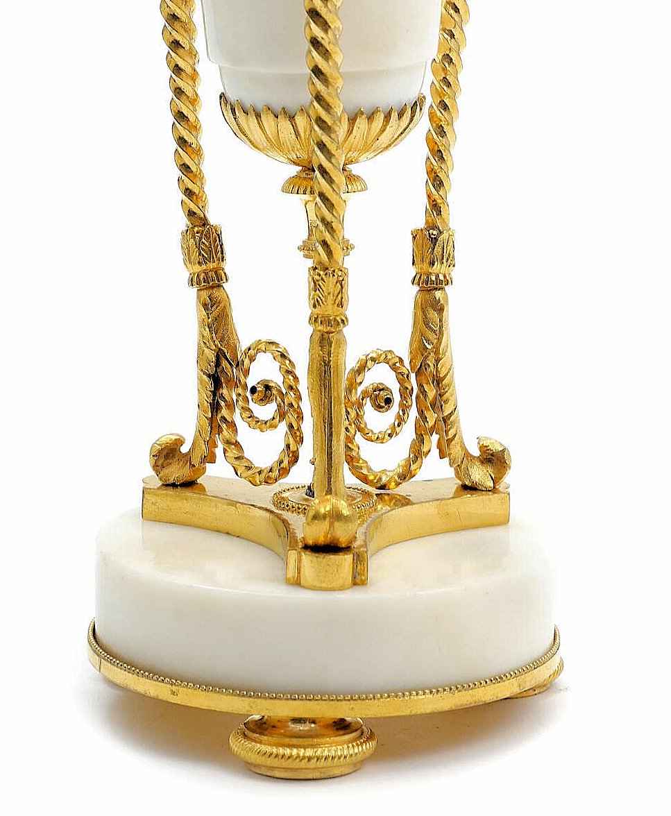 Louis XVI Cassolette, Circa 1790, H. 28 Cm, Gilt Bronze And White Marble. Very Fine Workmanship. -photo-6