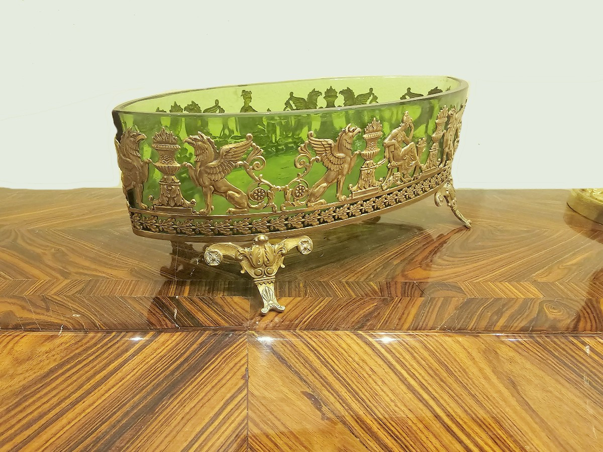 Coupe Verre Empire vers 1820  Verre vert avec monture ajourée et doré  L. 22 cm-photo-4