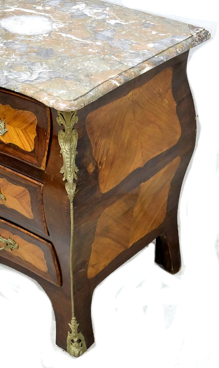 Commode  Louis XV Vers 1760 Attribuée à Jean-Charles Ellaume  -photo-4