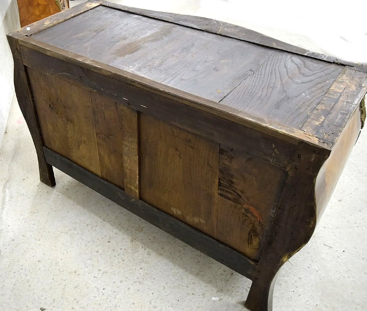 Commode  Louis XV Vers 1760 Attribuée à Jean-Charles Ellaume  -photo-1