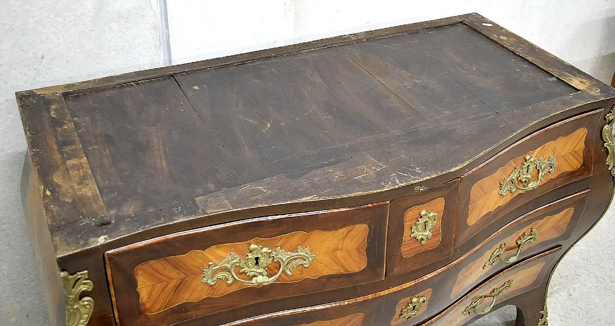 Commode  Louis XV Vers 1760 Attribuée à Jean-Charles Ellaume  -photo-2
