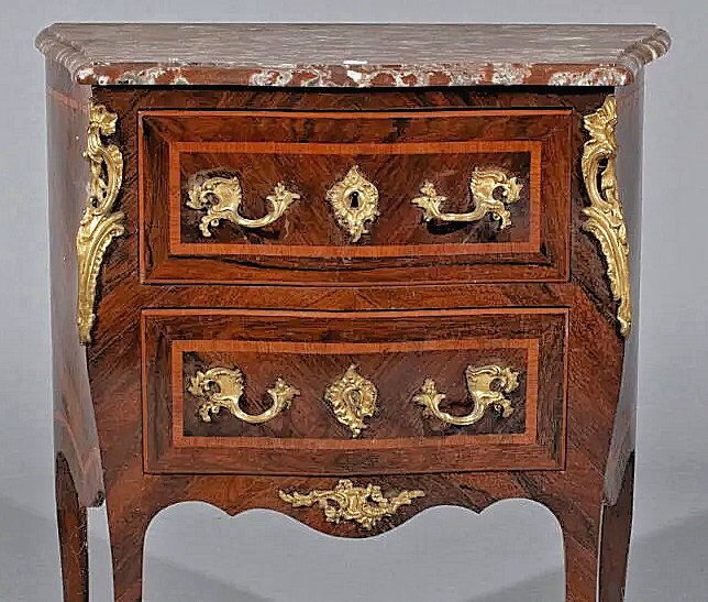 Commode  Louis XV vers 1750  H. 85 cm, L. 69 cm, P. 37 cm -photo-2