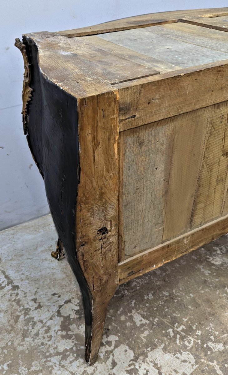 Commode Louis XV vers 1750 Laque noire avec armoiries nobiliaires dans un cartouche-photo-4