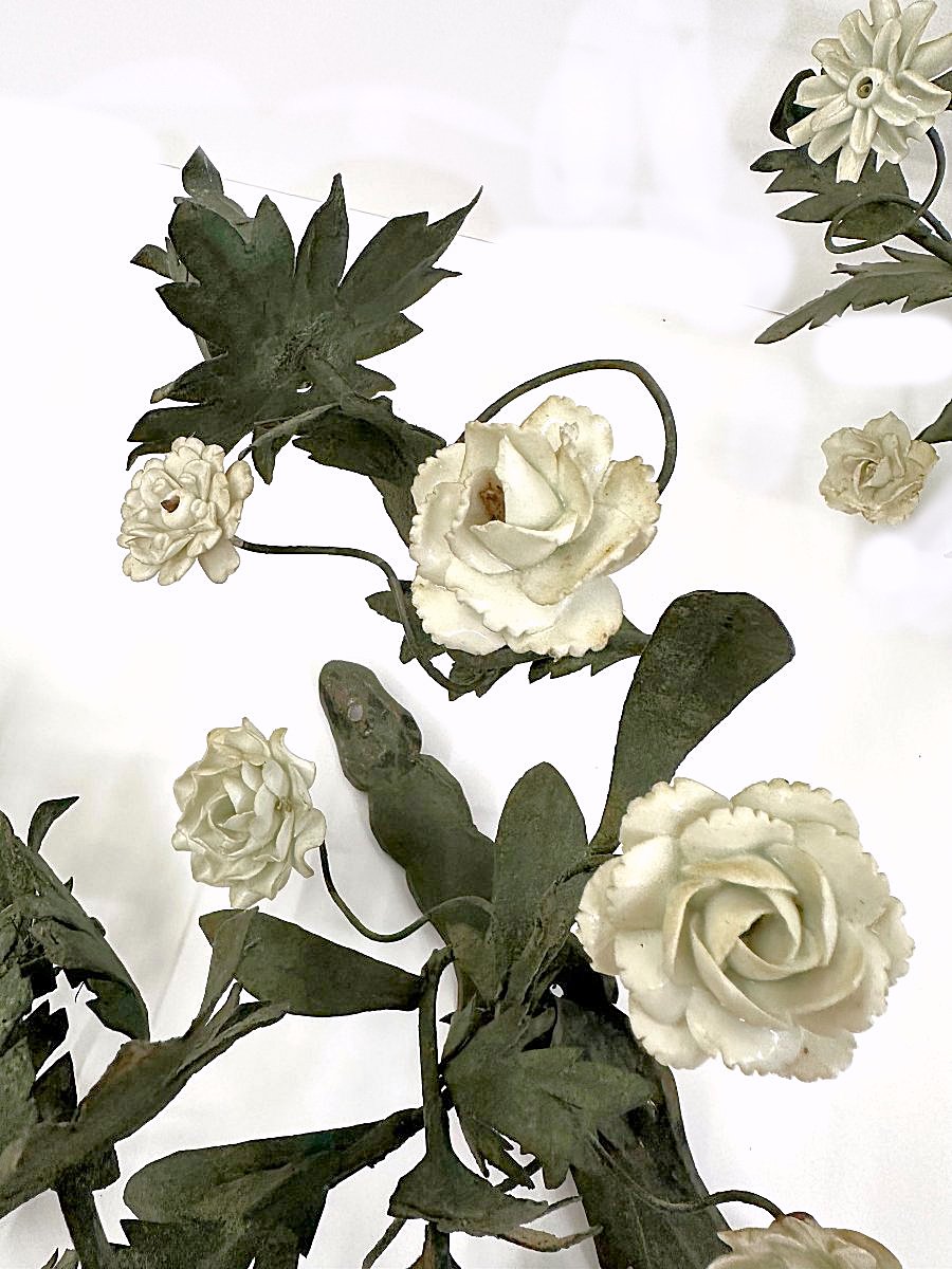 Louis XV Wall Sconces With White Meissen Porcelain Flowers, Circa 1750-photo-2