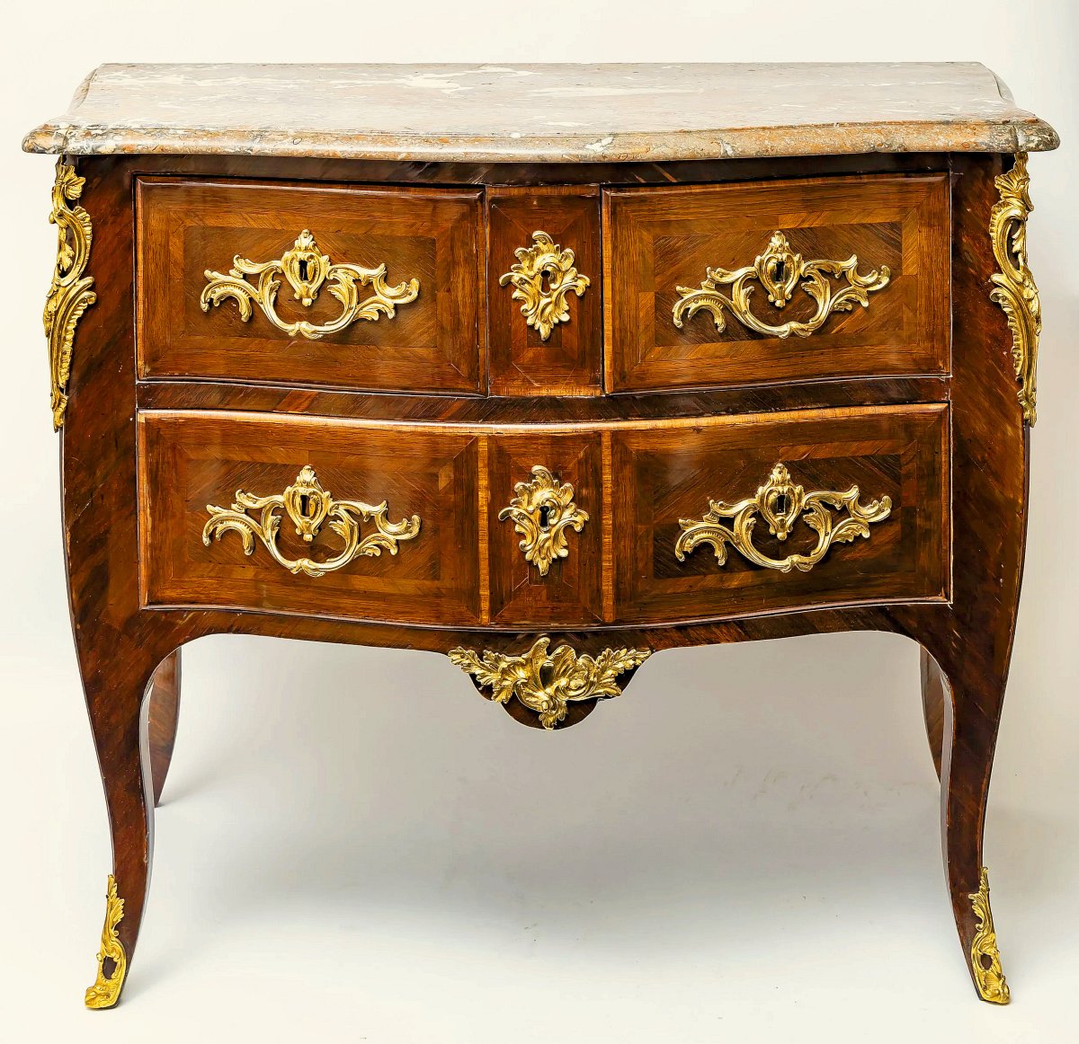 Commode Louis XV Jean-Charles Ellaume attribuée à vers 1760 
