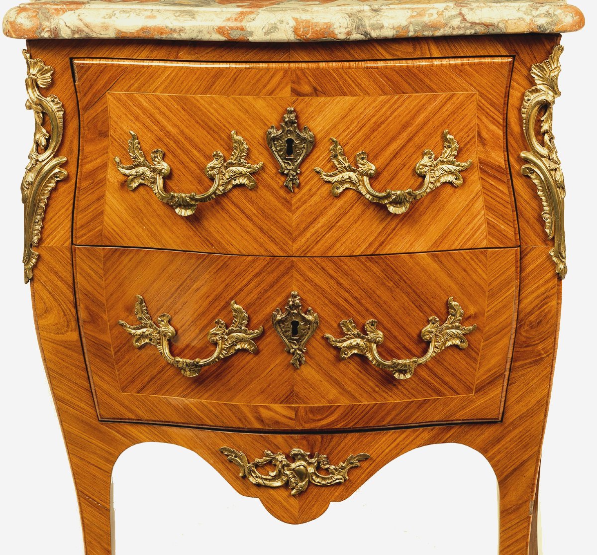 Commode Louis XV Estampillée L.BOUDIN vers 1765    H. 83 cm, L. 59 cm, P. 41 cm. -photo-3