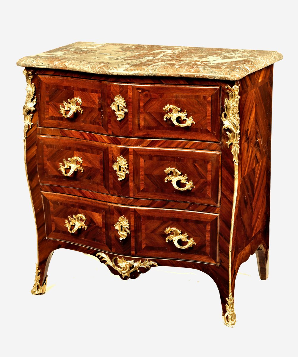 Commode Louis XV vers 1765 estampillée N.A.LAPIE  Nicolas Alexandre Lapie (1730-1775) 