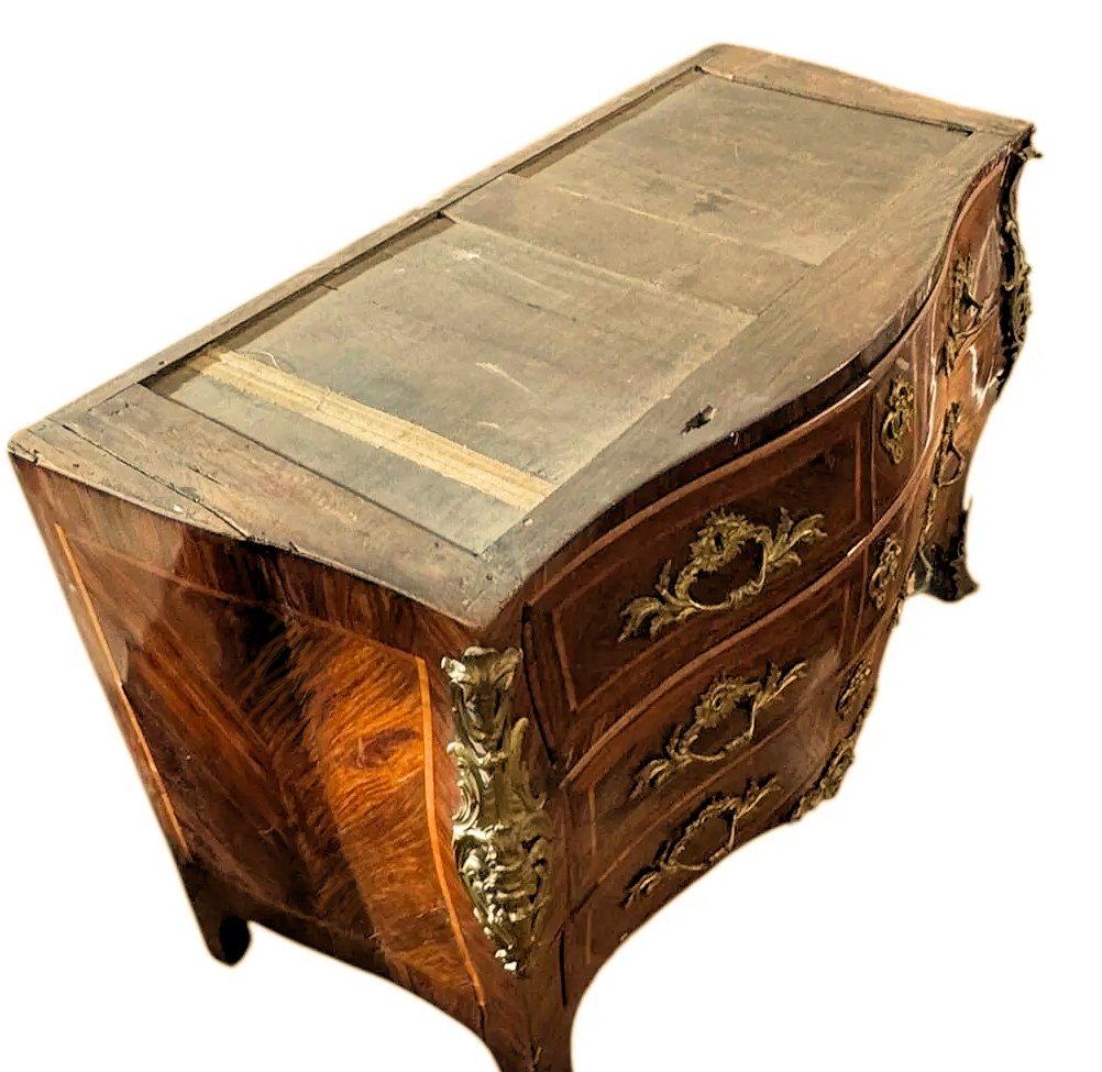 Commode Louis XV vers 1760 estampillée J. SCHMITZ  Joseph Schmitz Maître le 18 juin 1761 -photo-2