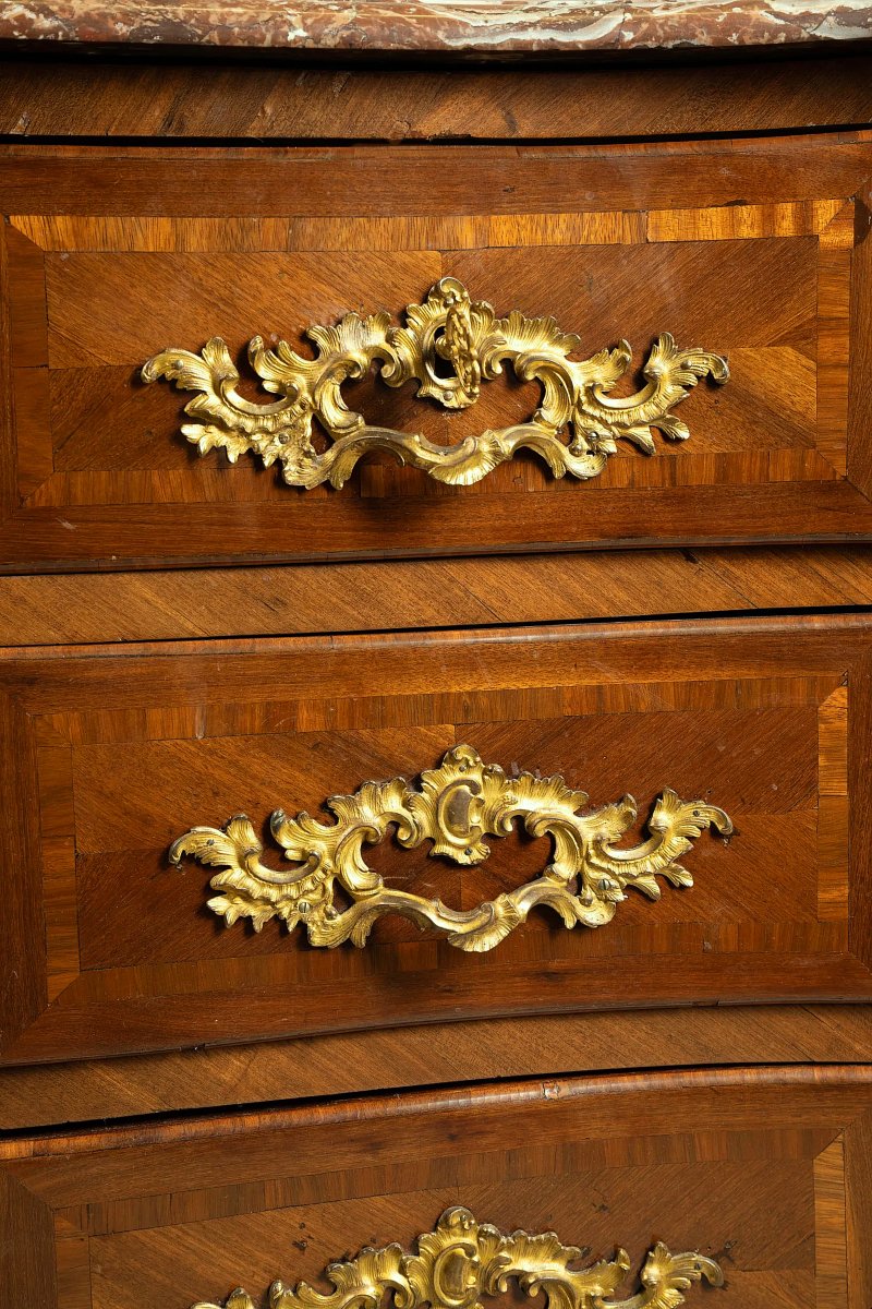 Commode Louis XV vers 1760 estampillée D. GENTY  Denis Genty Maître depuis le 13 mars 1754 -photo-3
