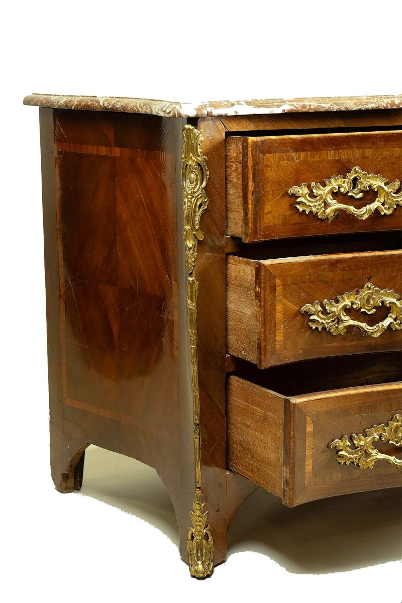 Commode Louis XV vers 1760 estampillée D. GENTY  Denis Genty Maître depuis le 13 mars 1754 -photo-4