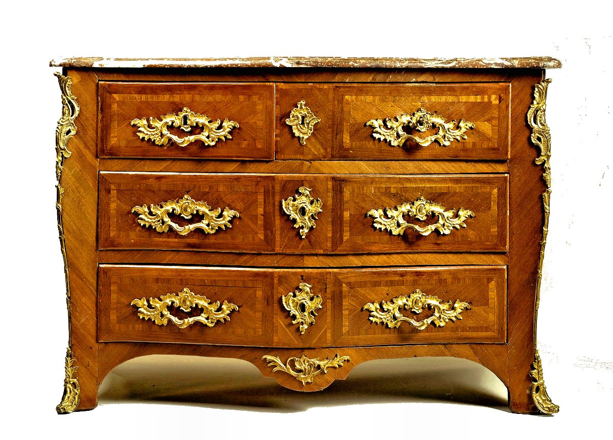 Commode Louis XV vers 1760 estampillée D. GENTY  Denis Genty Maître depuis le 13 mars 1754 