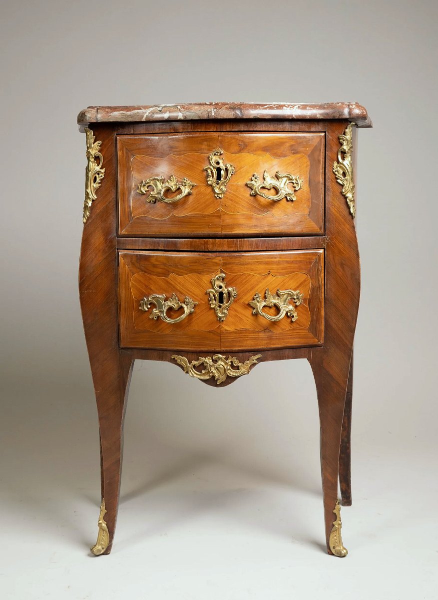 Commode Louis XV Jean-Charles Ellaume attribuée à vers 1760 