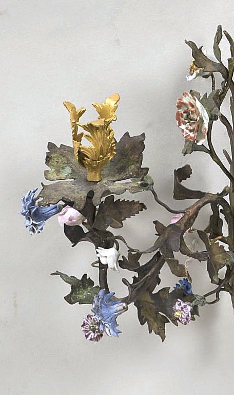 Pair Appliques With Flowers In Louis XV Porcelain Around 1750-photo-2