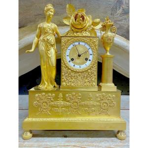 Empire Clock Circa 1820 Venus With Cupid H. 46 Cm, Br. 32 Cm, D. 12 Cm