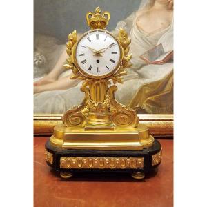 Louis XVI Table Clock Pendulum Circa 1780 The Movement Signed G.descombes 