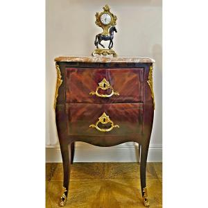 Commode Louis XV    Estampillée Olivier JME    Jean-François Olivier 1749-1816  