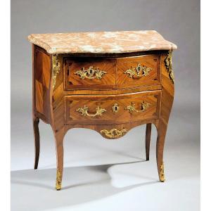 Commode Louis XV vers 1760  Estampillée P ROUSSEL et 2 x JME Jurande des Menuisiers Ébénistes  