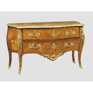Commode estampillée J. SCHMITZ (deux fois) ainsi que JME Louis XV 
