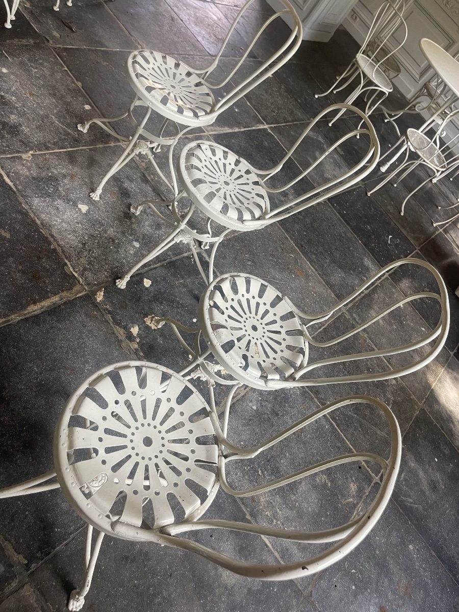 Unique Arras Chairs