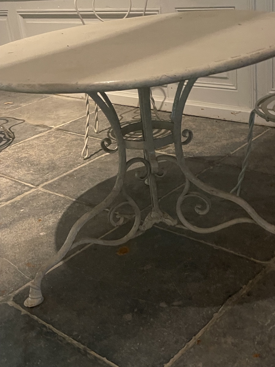 Arras Table