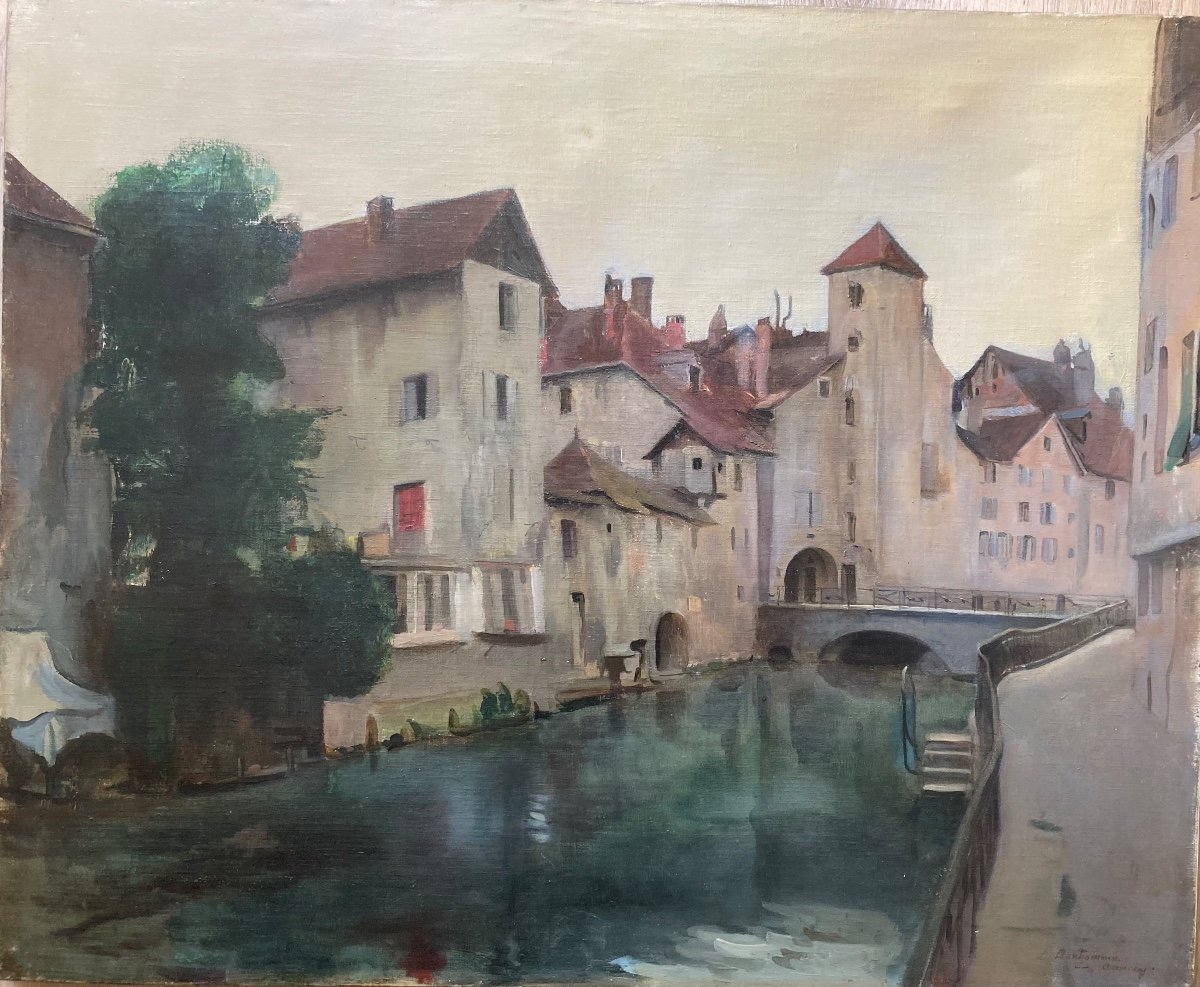 The Banks Of The Thiou And The Morand Bridge In Annecy.