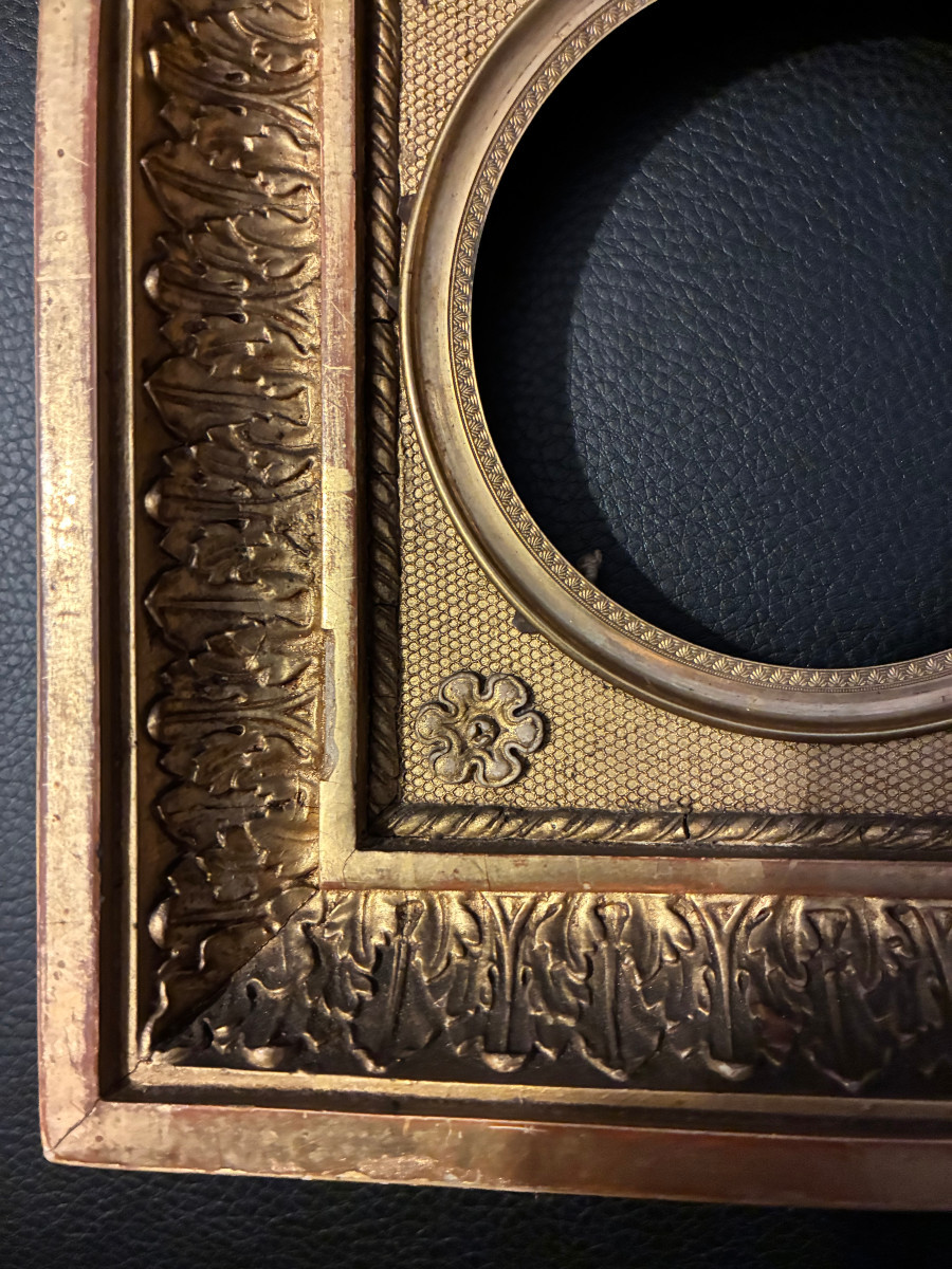 Cadre en bois et stuc doré début XIXème pour miniature.-photo-3