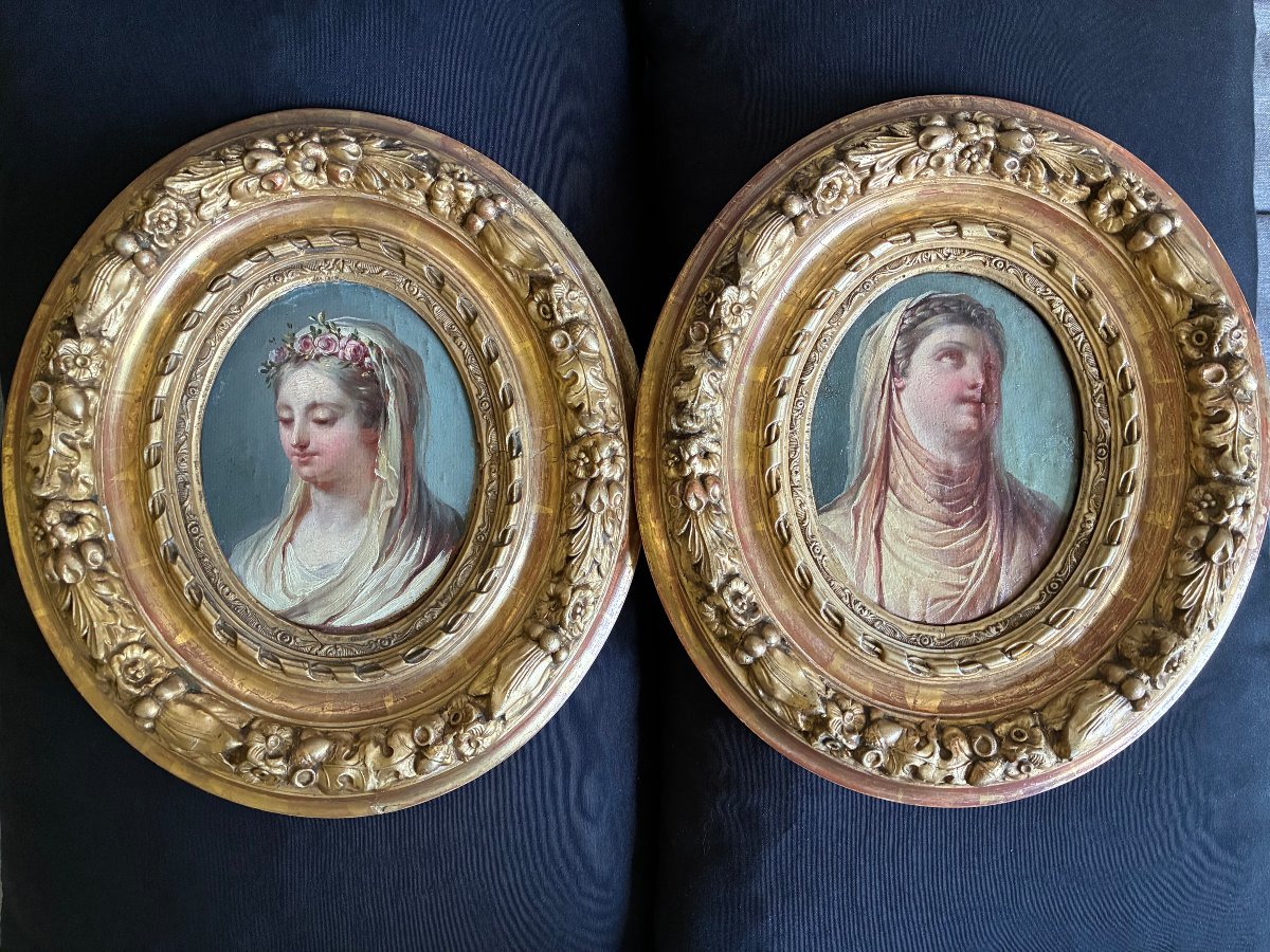 Pair Of Oval -photo-1