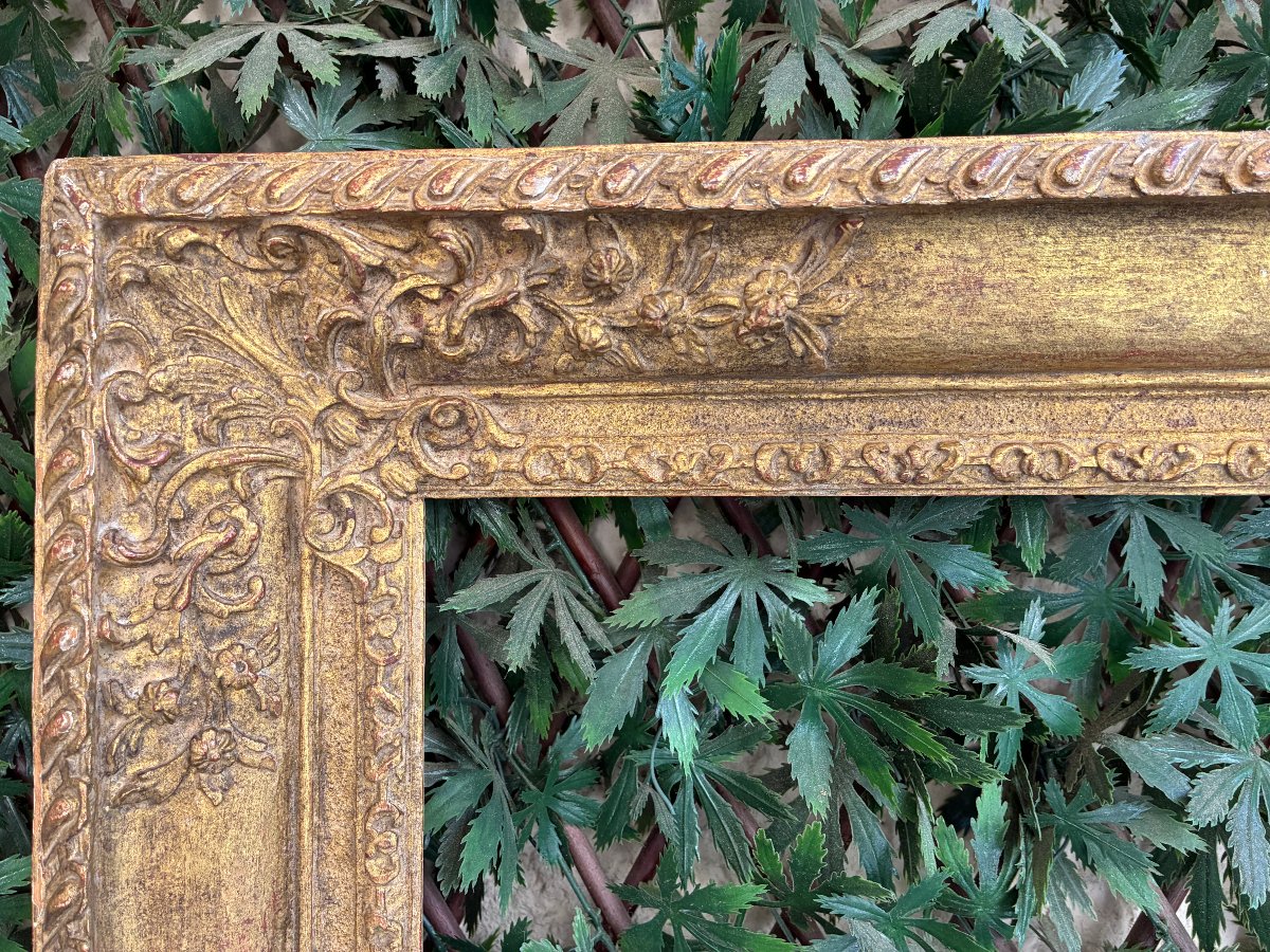 20th-century Carved And Gilded Wooden Frame.-photo-2