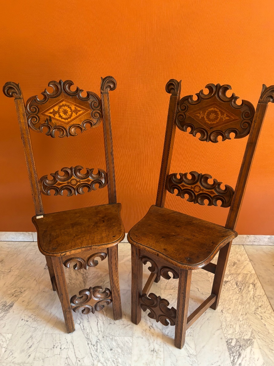 "17th-century Italian Walnut Chairs. Lombardy" -photo-3