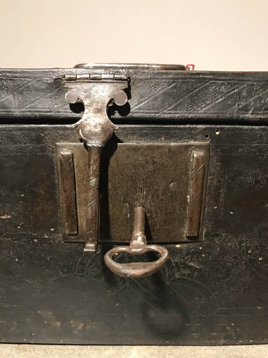 XVII Century Leather Wrapped Box-photo-1