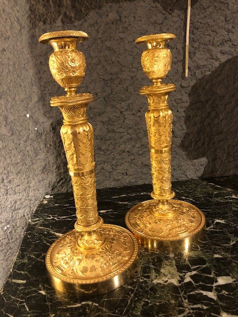 Paire De Bougeoirs En Bronze Doré Restauration 