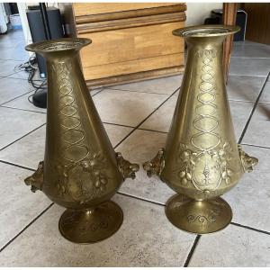 Belle Paire de vases bronze fin 19 -ème signé HOUDON tètes de lions 