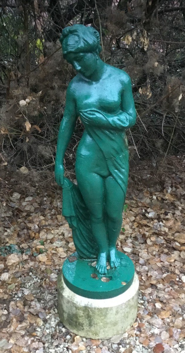 Statue En Fonte
