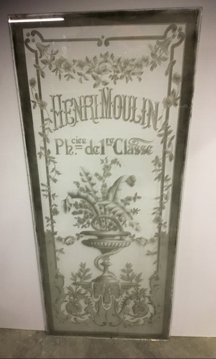 Engraved And Frosted Glass