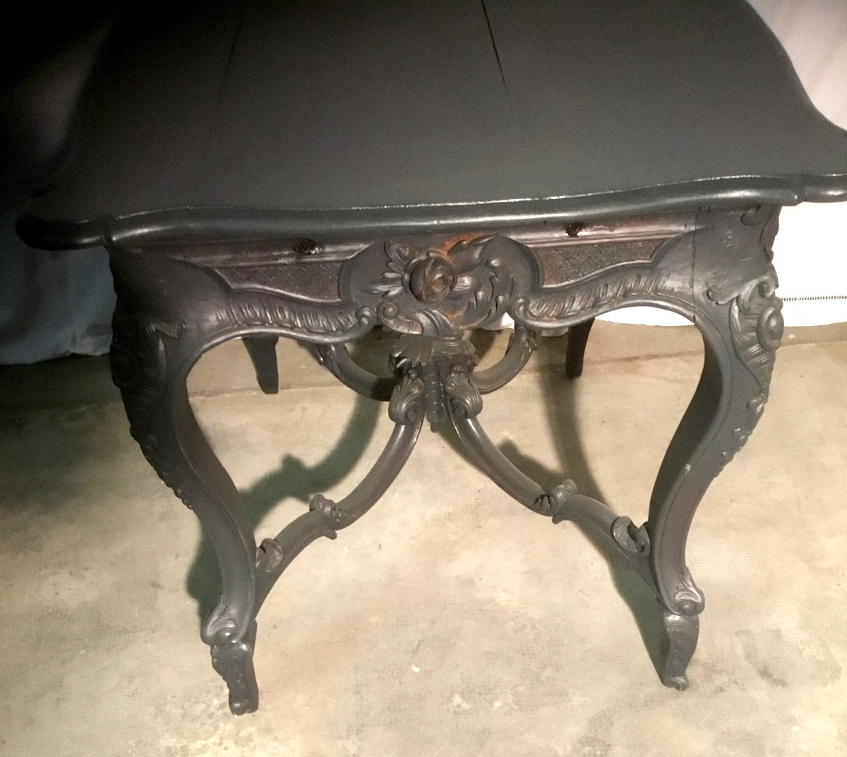 Louis XV Style Table-photo-1