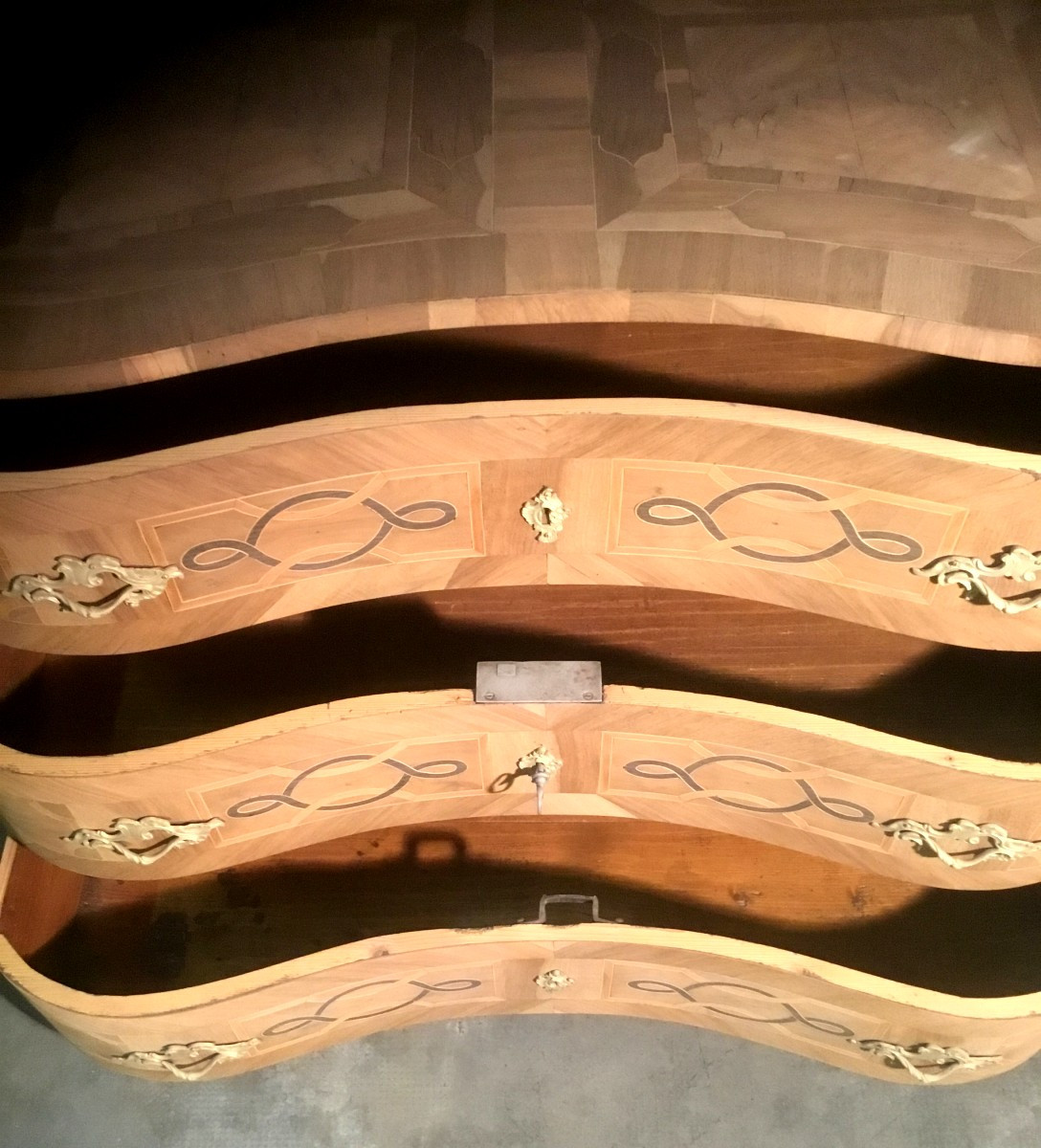 Commode Louis XIV Marquetée-photo-2